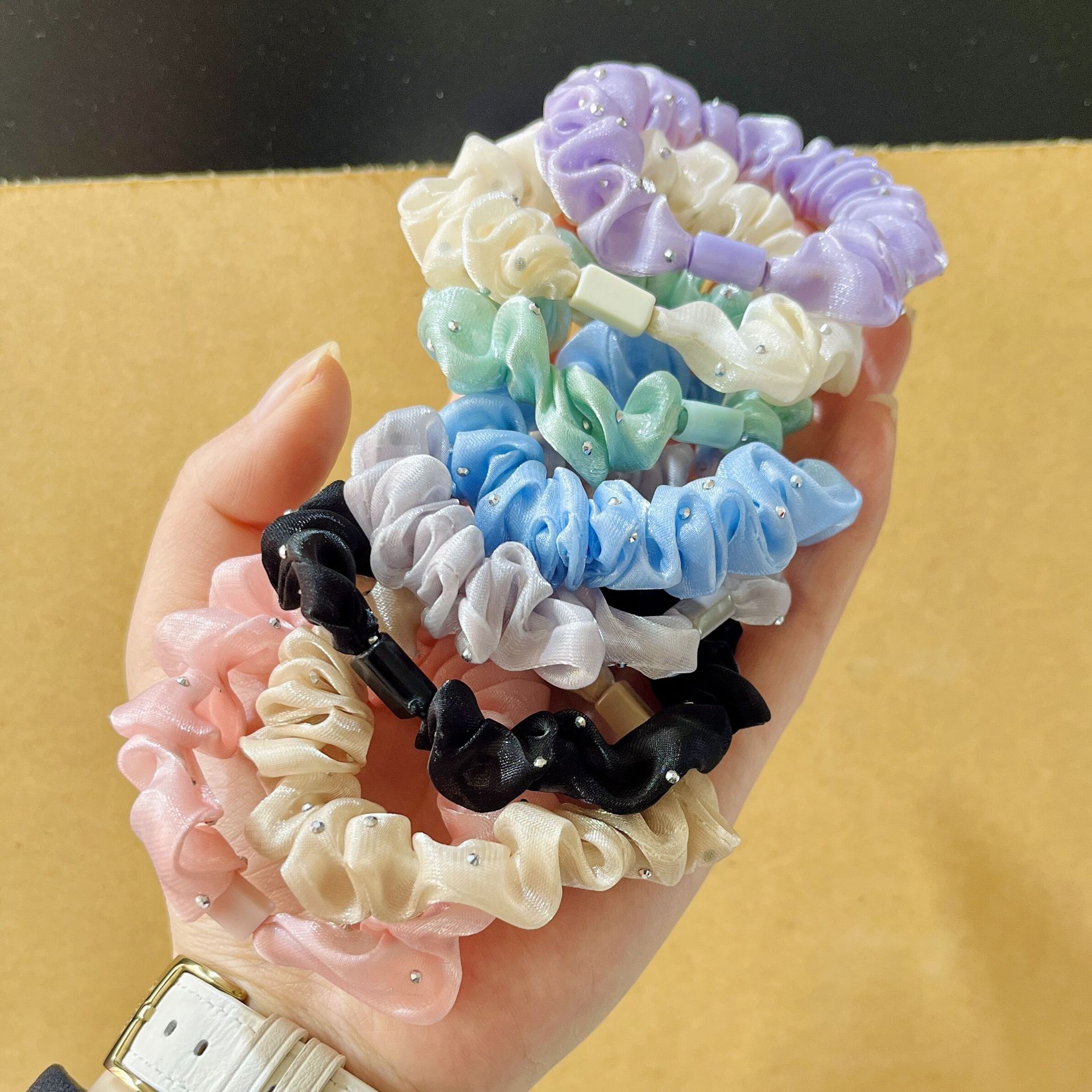 다이아몬드로 장식 된 오간자 소장 링 DIY 머리 장식 소재 봄과 여름 새로운 마법 색상 메쉬 높은 탄성 슈퍼 요정 머리 반지