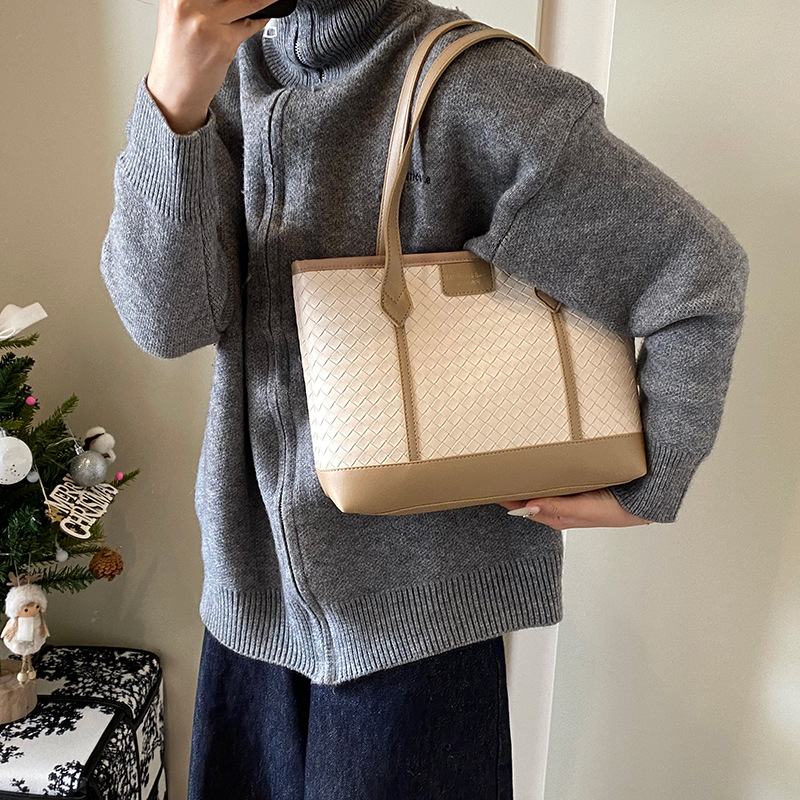 Bolsas de alta capacidad de transporte 2024 nuevas bolsas de mujer, bolsas de hombro casuales, bolsas populares