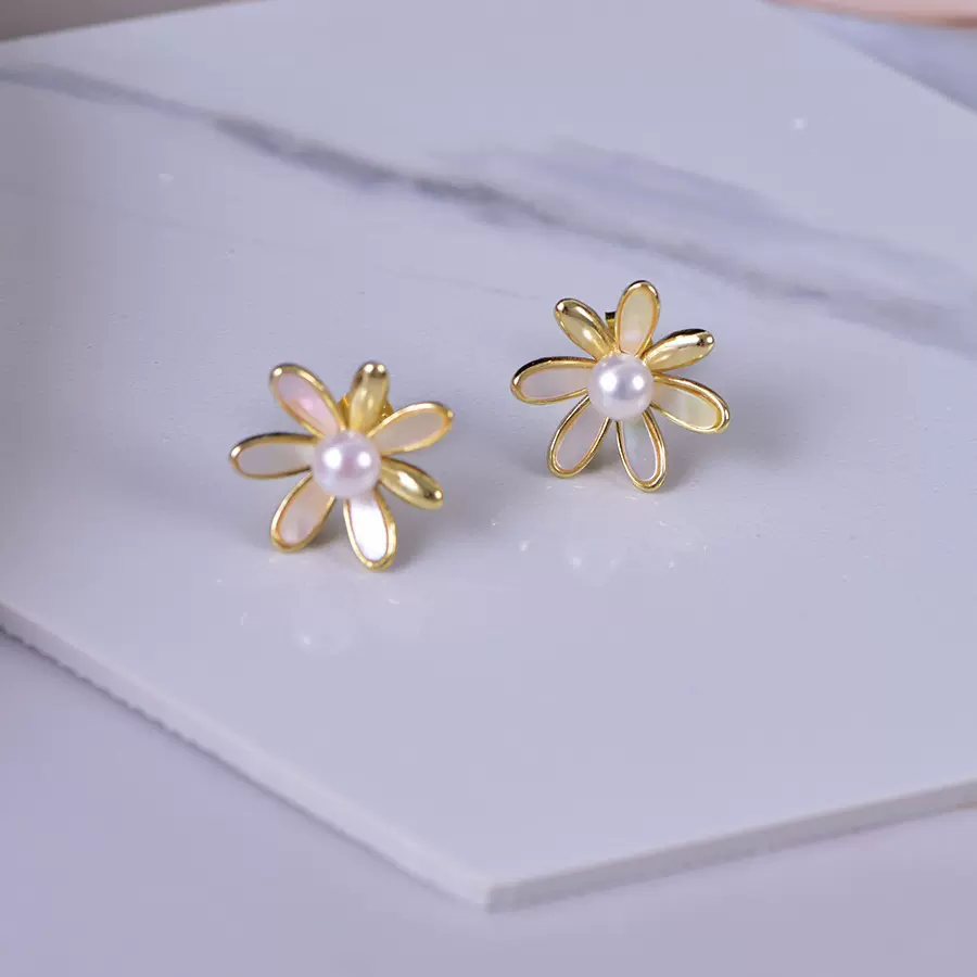 小雏菊~S925纯银镀14K金白贝母耳钉女高级感小众气质花朵耳饰