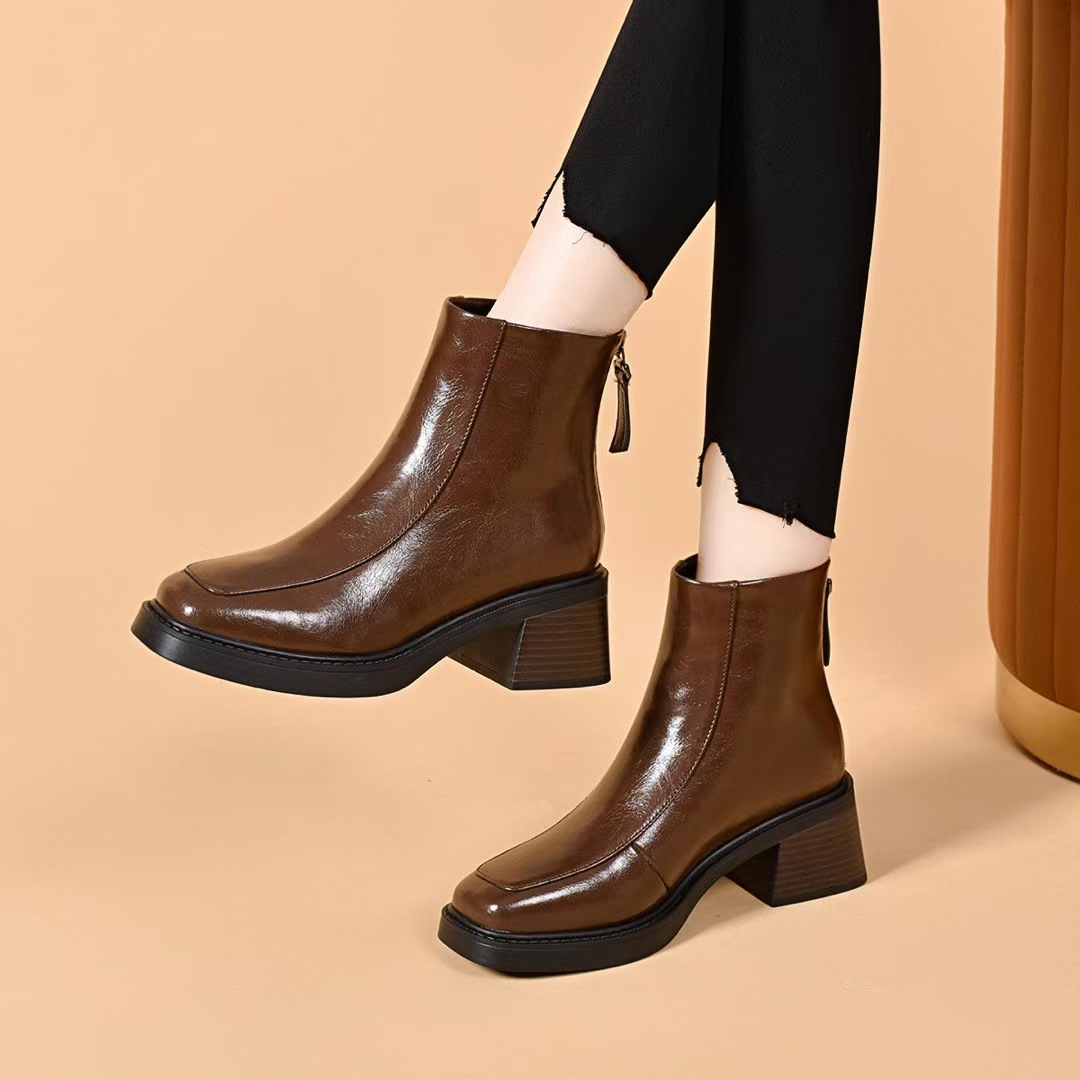 Square-Toe Chelsea Boots for Women 2025 Autumn and Winter Simple Elegant Thick Heel Back Zipper Fashion Boots British Style Women's Straight Boots