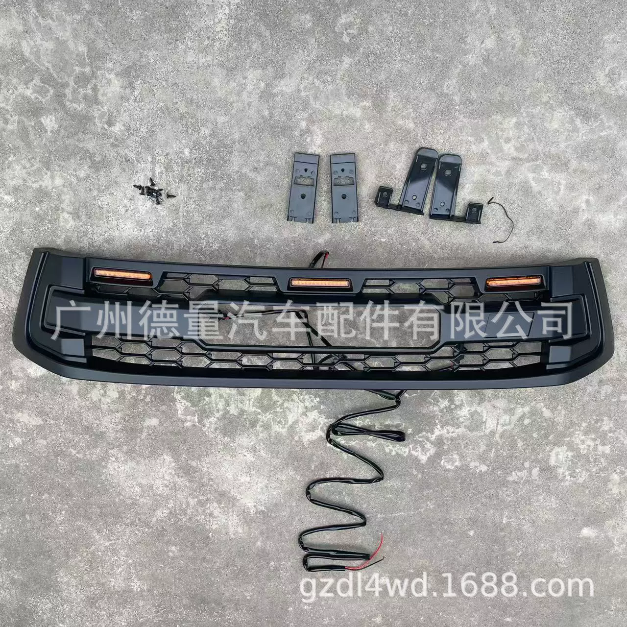 Применимо для Toyota Herrakes revo модифицированной средней сети GR с лампой и буквами Toyota Hilux2015-2017