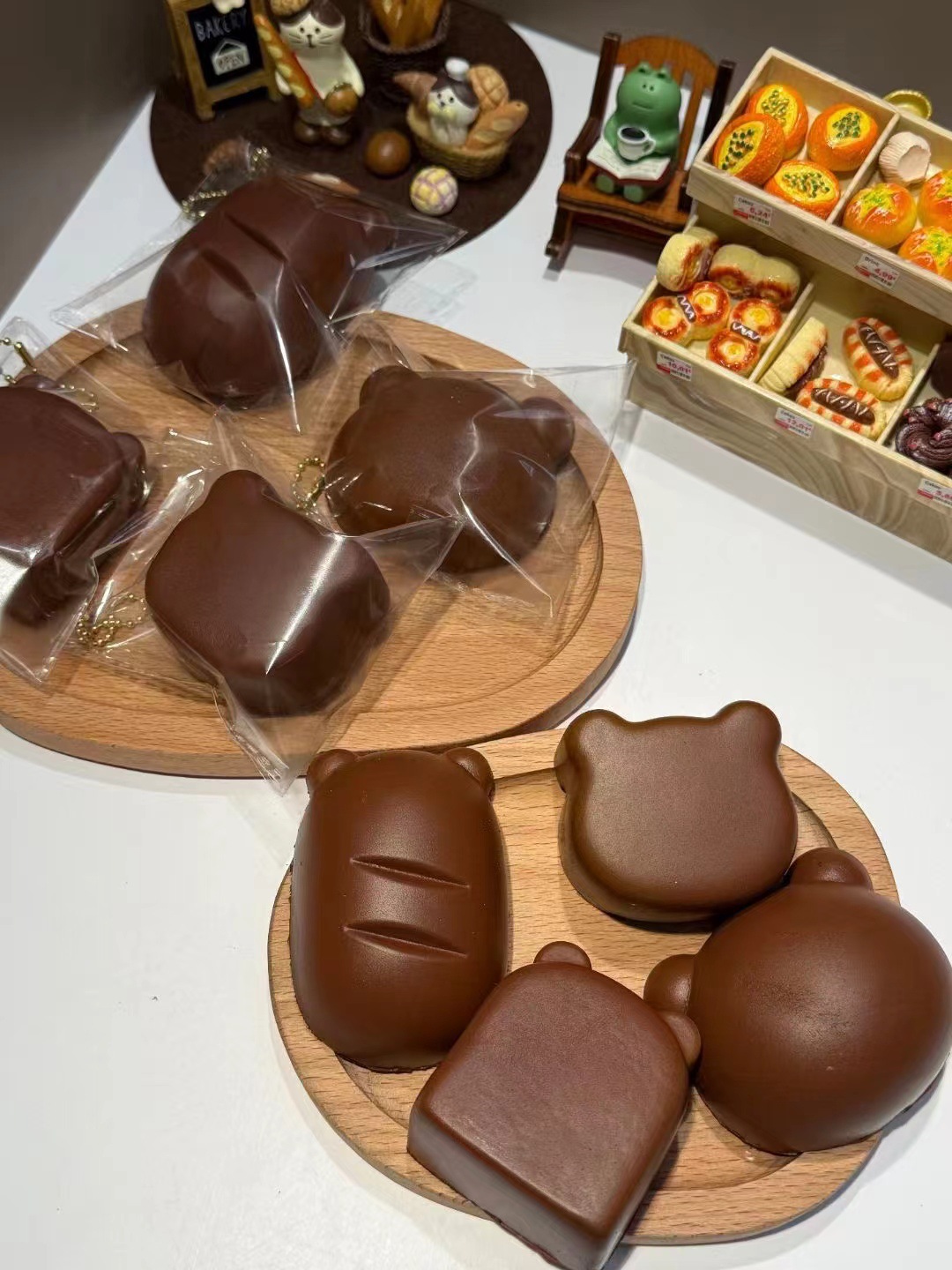 Fidget Toys Squishy Toy Chocolates Bread Pu Leather Elegant Cute Squishy Toys display picture 3