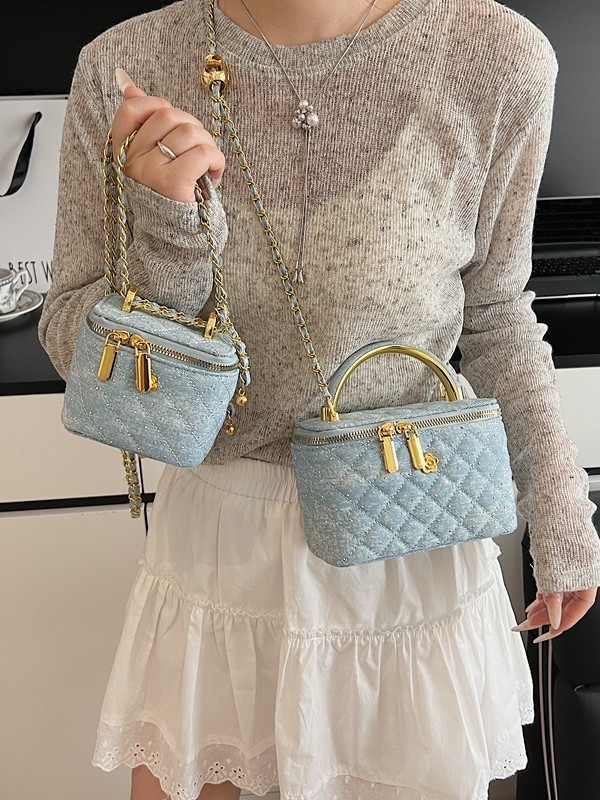 Bolso cuadrado pequeño con cadena de hilo de bordar a mano para mujer 2025 nuevo bolso de caja de diamantes de moda bolso bandolera de cadena de sentido avanzado