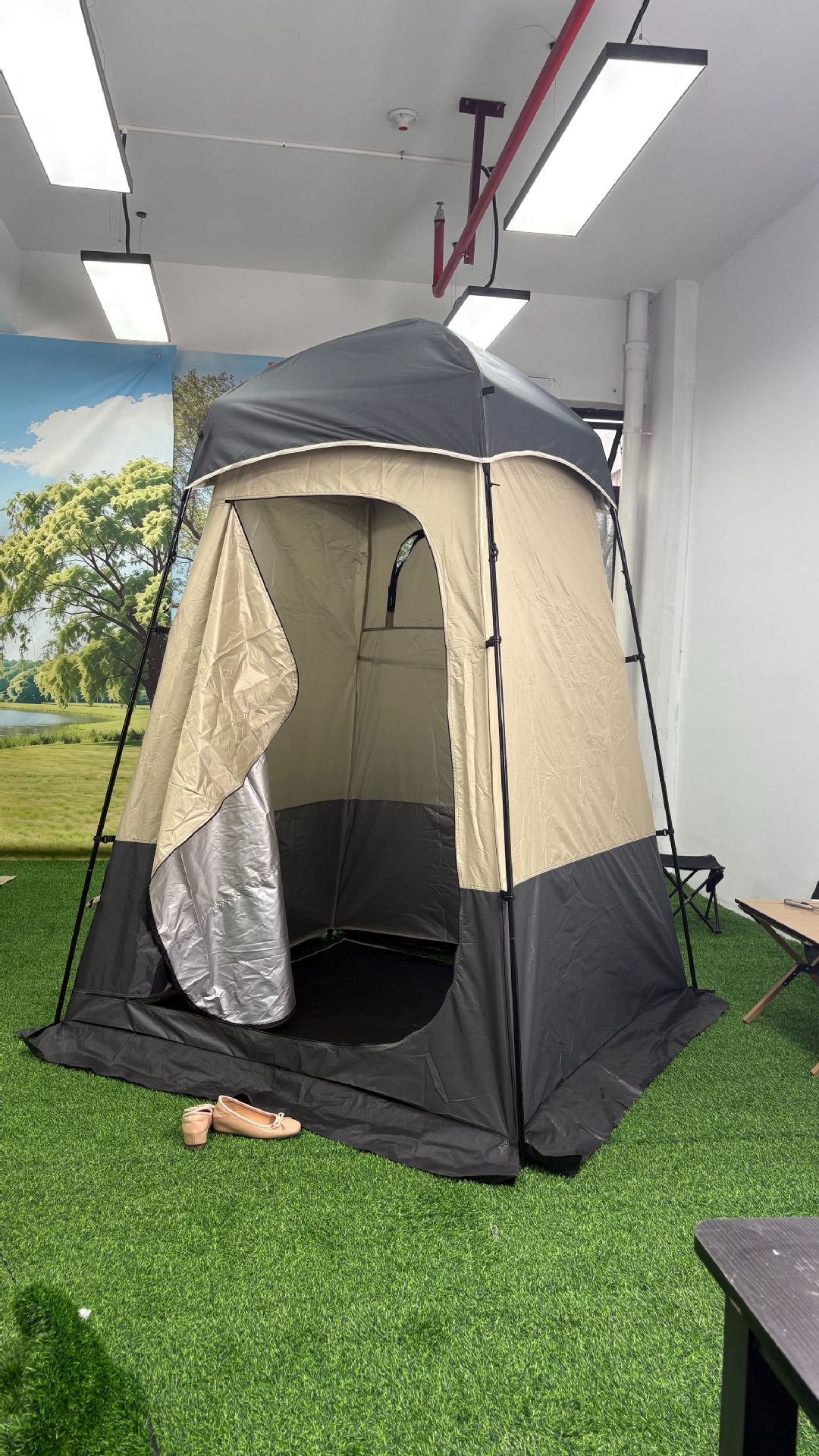 Cross-border bestseller: Extra-large and high-height outdoor changing and bathing tent, camping model changing tent, mobile toilet tent