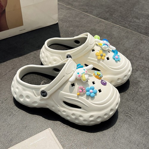 Internet celebrity high-heeled thick-soled clogs for women in summer Korean version of cartoon strawberry bear outer wear Baotou DIY accessories clogs