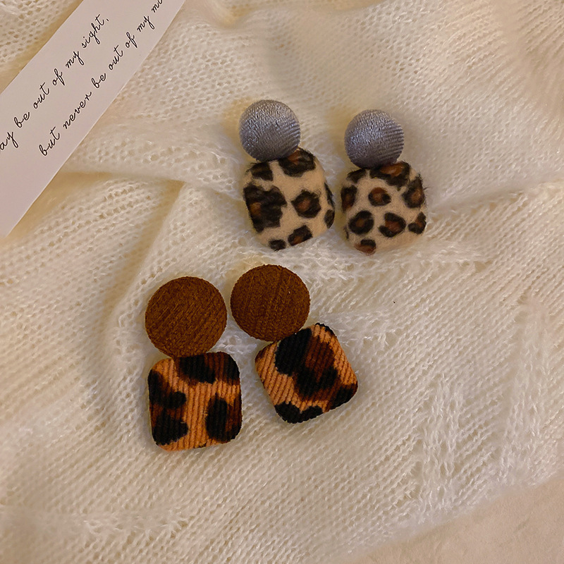 925 silver needle geometric square leopard print plush earrings earrings Korean retro niche autumn and winter personality earringspicture1