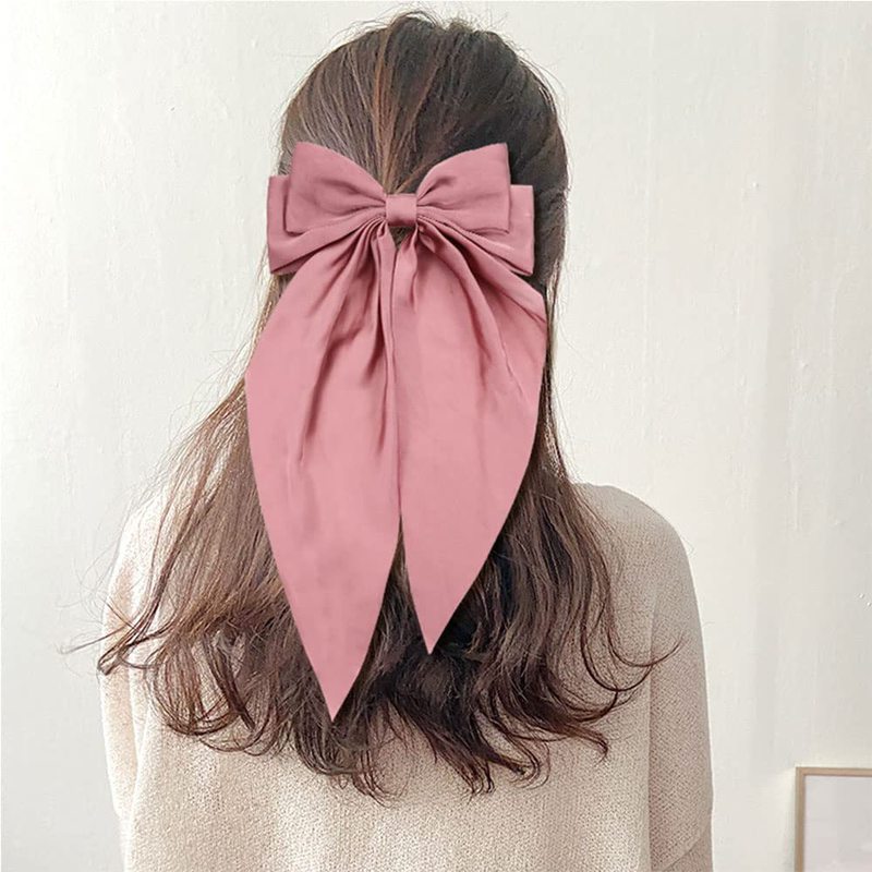 楊紫は同じサイズのレトロなリボンのヘアピンを持っています。|undefined