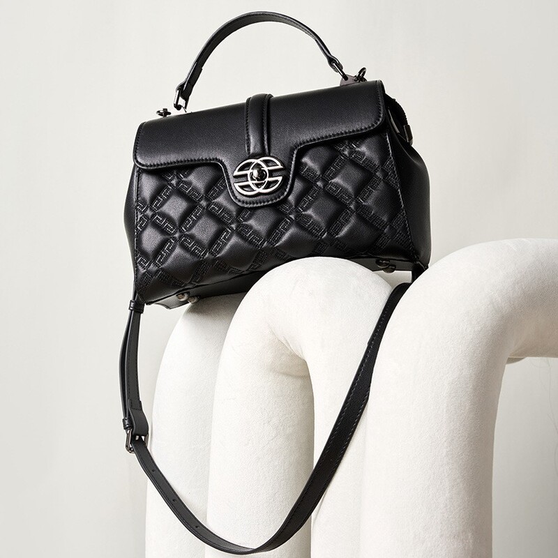 Chanel-Style Quilted Leather Handbag for Women, Small Crossbody Bag, Commuter Bag, High-End Luxury Item Chanel-Style Quilted Leather Handbag for Women, Small Crossbody Bag, Commuter Bag, High-End Luxury Item