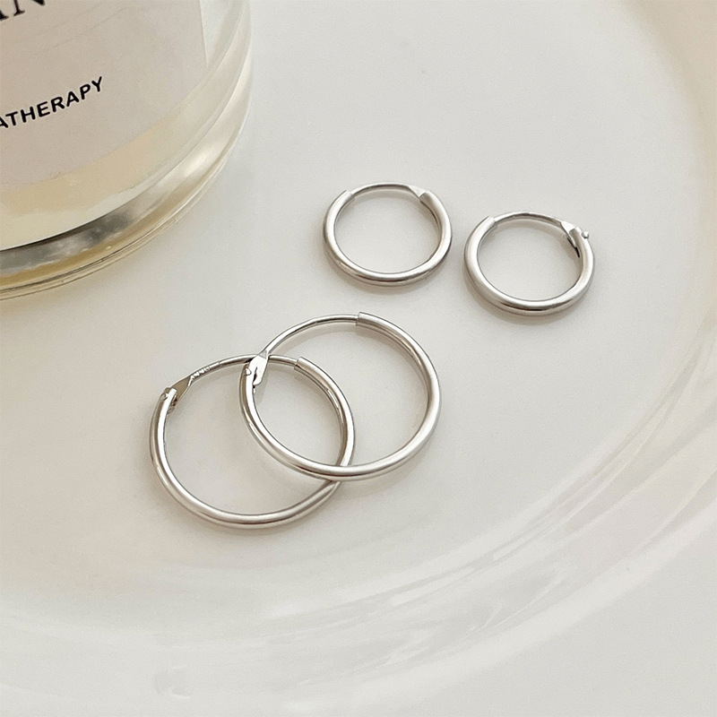 Plain hoop earrings 12mm