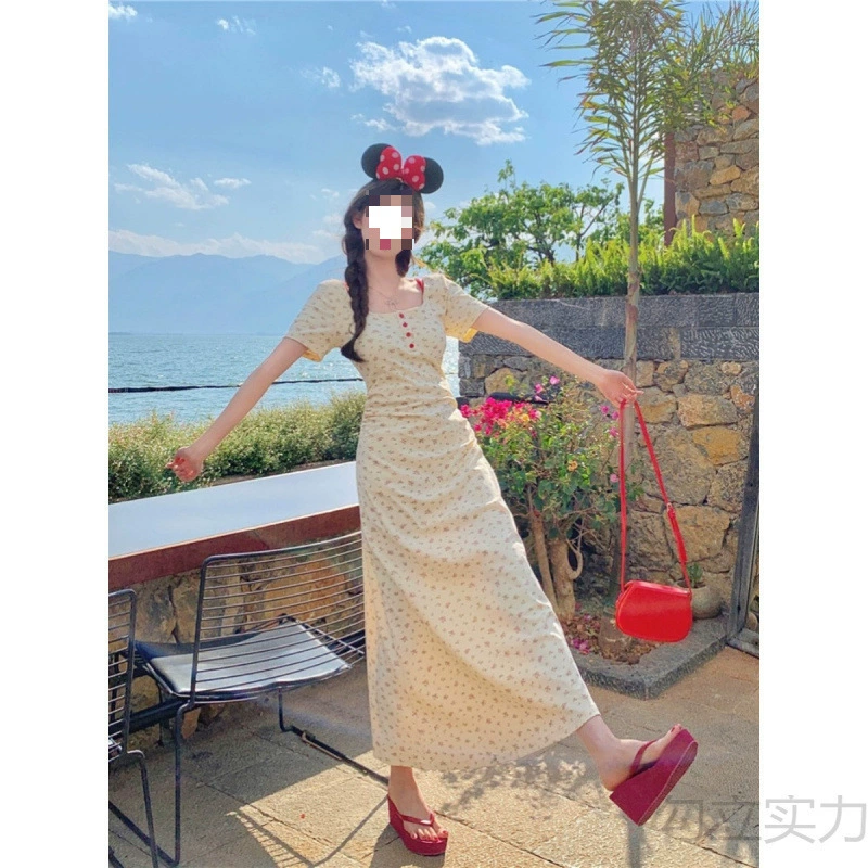 大码法式收腰连衣裙女夏季显瘦遮肉包臀裙子微胖MM设计感碎花短裙