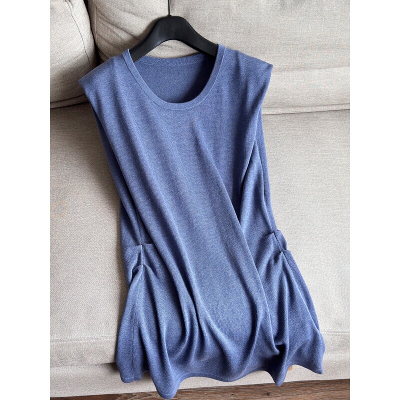 2026 New Light Luxury Mulberry Silk Casual Knitted Sleeveless T-Shirt Sweater Vest for Women Wholesale H09Et50605