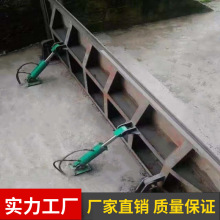 液压钢结构翻板闸门  定轮钢制闸门   双吊点式螺杆启闭机
