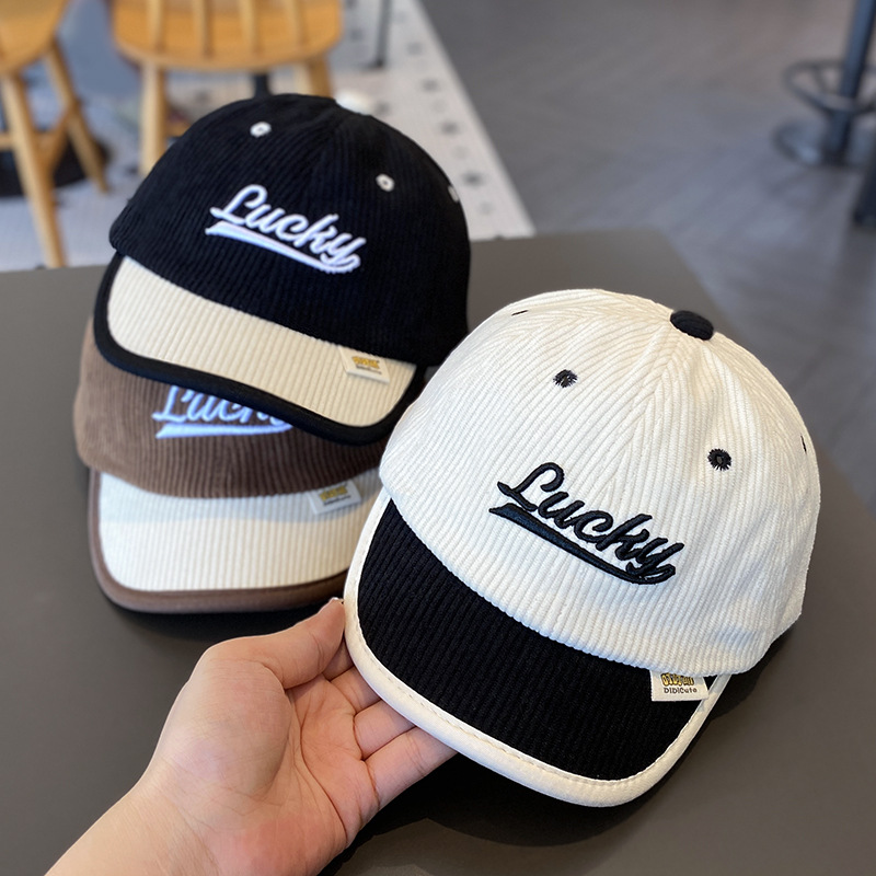 Sombrero de bebé primavera y otoño letras de aire extranjero mechuga gorra de lengua de acero para niños otoño y invierno caliente sombra de sol marea de béisbol bebé