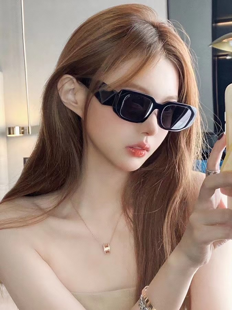 40g Weight UV400 Protection Lens Material Travel, Party Occasion Women'S, Men'S Gender Fashion, Simple Style Style Grey, White, Pink, Green, Blue, Black Color Fashion Simple Style UV400 Protection Women's Sunglasses 1