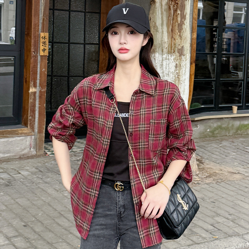 Spring and Autumn New Style Plaid Shirt with Lapel, Long Sleeves, Loose Fit, Retro Hong Kong Style, Relaxed, Simple, Casual, Versatile Jacket Top