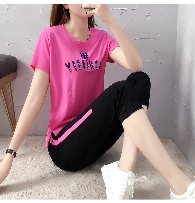 Completo sportswear donna due pezzi con maglia a maniche corte_voghion.com