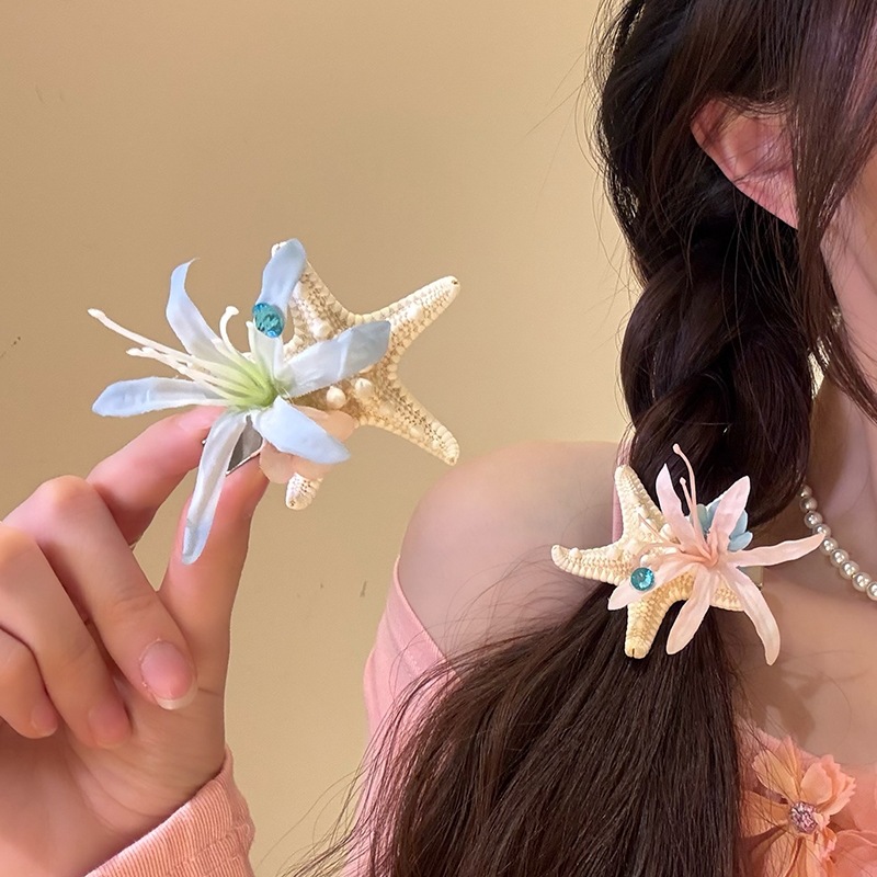 Flor de tela con incrustaciones de diamantes Horquilla de estrella de mar Estilo de vacaciones junto al mar Clip de pico de pato lateral Viajes Fotografía Moda Accesorios para el cabello de todo fósforo