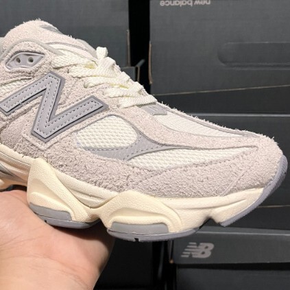 Putian New Balance Cool Running Fashion Versatile Sports Shoes 9060 Jogging Shoes for Men and Women Couple Outdoor Dad Shoes Putian New Balance Cool Running Fashion Versatile Sports Shoes 9060 Jogging Shoes for Men and Women Couple Outdoor Dad Shoes