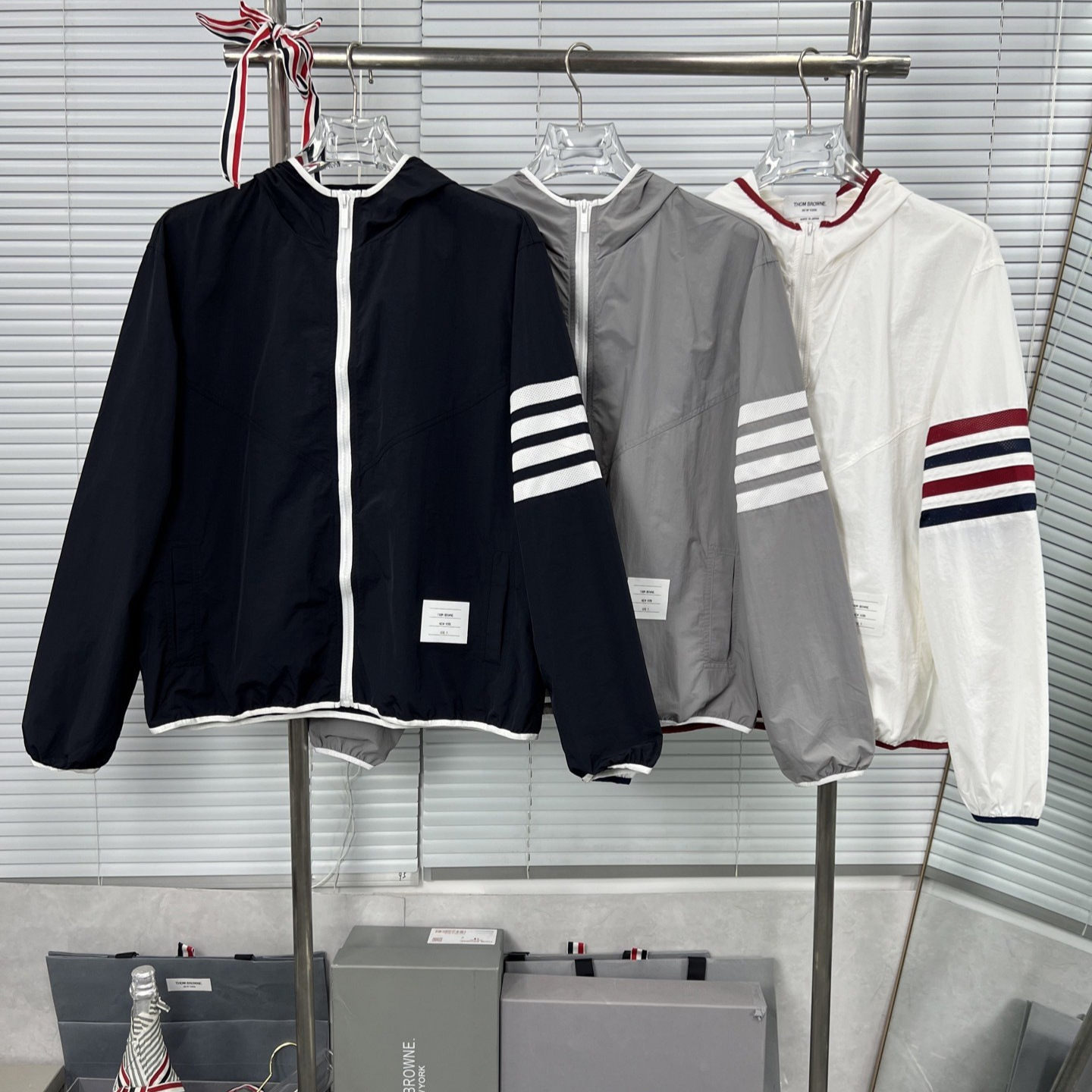 High-quality summer four-stripe striped long-sleeved nylon quick-drying anti-cracking thin sun protection jacket