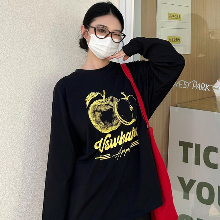Spring and Autumn New Style Black Round Neck Long-Sleeve T-Shirt for Women, American-Style Apple Design, Versatile Loose Pure Cotton Top Spring and Autumn New Style Black Round Neck Long-Sleeve T-Shirt for Women, American-Style Apple Design, Versatile Loose Pure Cotton Top