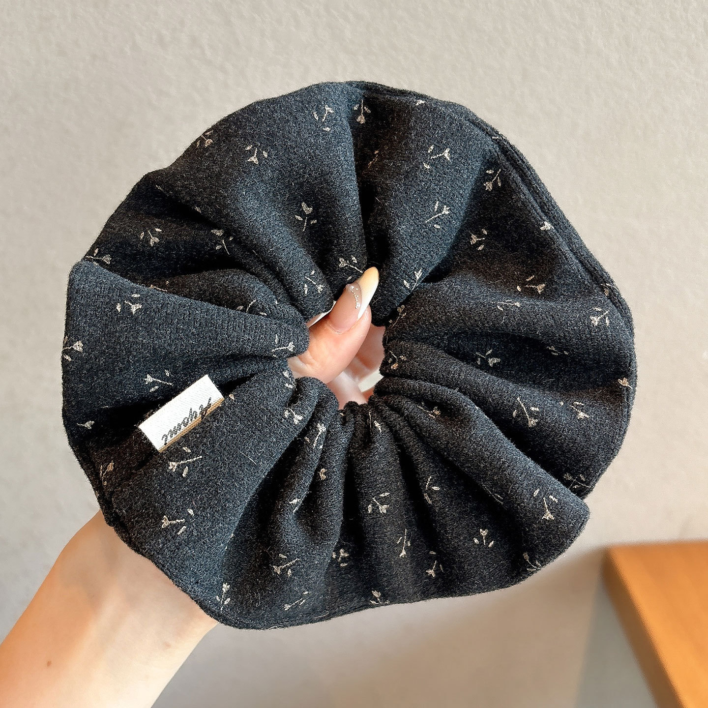 2026 nuevo estilo coreano super grande anillo de pelo intestino grande niñas de alto nivel de sensación de cabello de flores cuerdas de cabello de cordón de goma adornos para el cabello