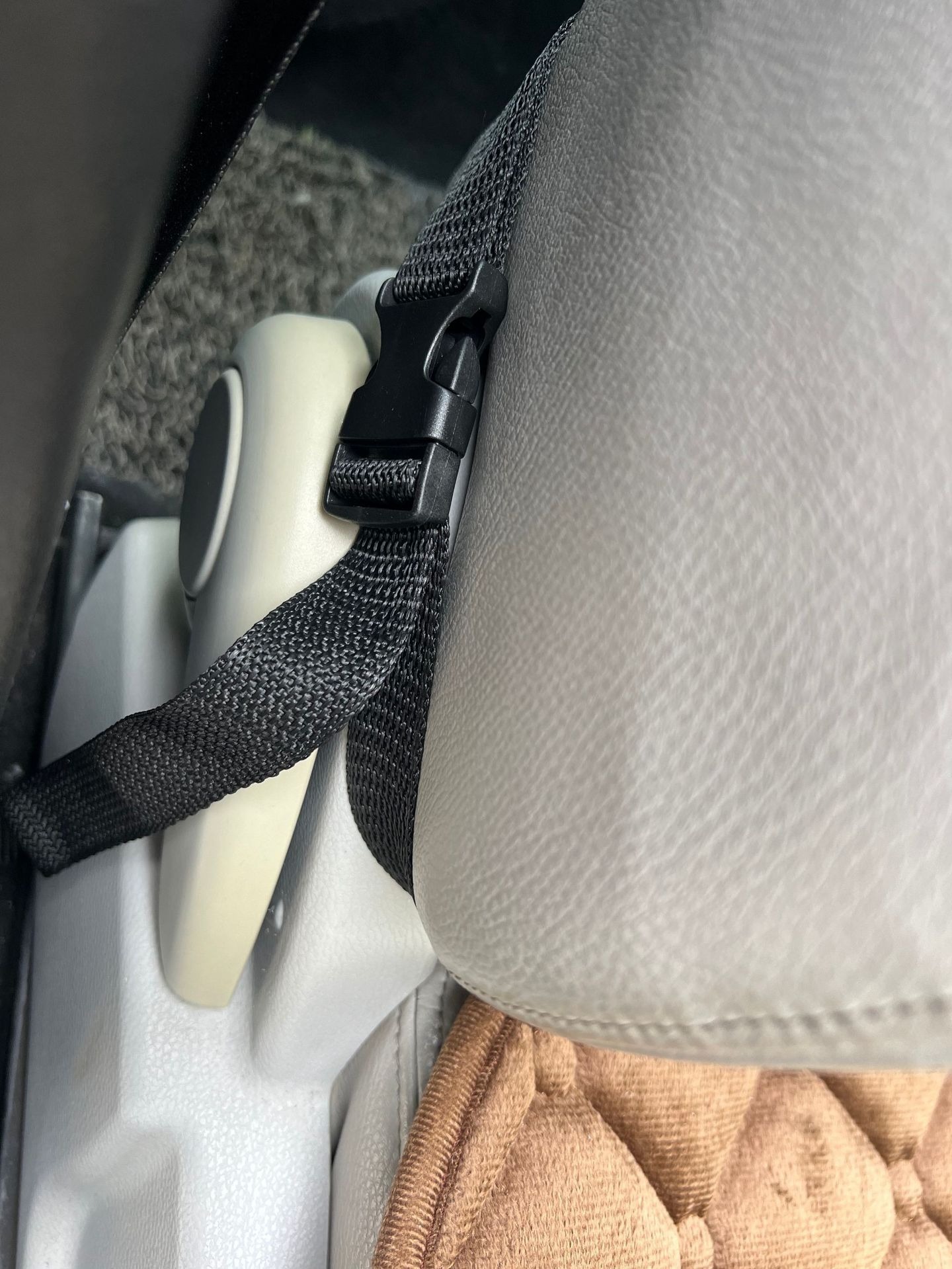 Amazon Waterproof Car Anti-Kick Mat Anti-Dirt Oxford Cloth Children's Anti-Kick Mat Car Seat Back Cover Rear Row
