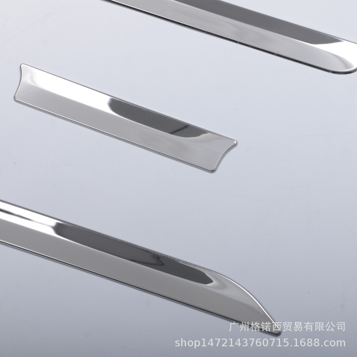 适用22款大发ATRAI车身饰条门