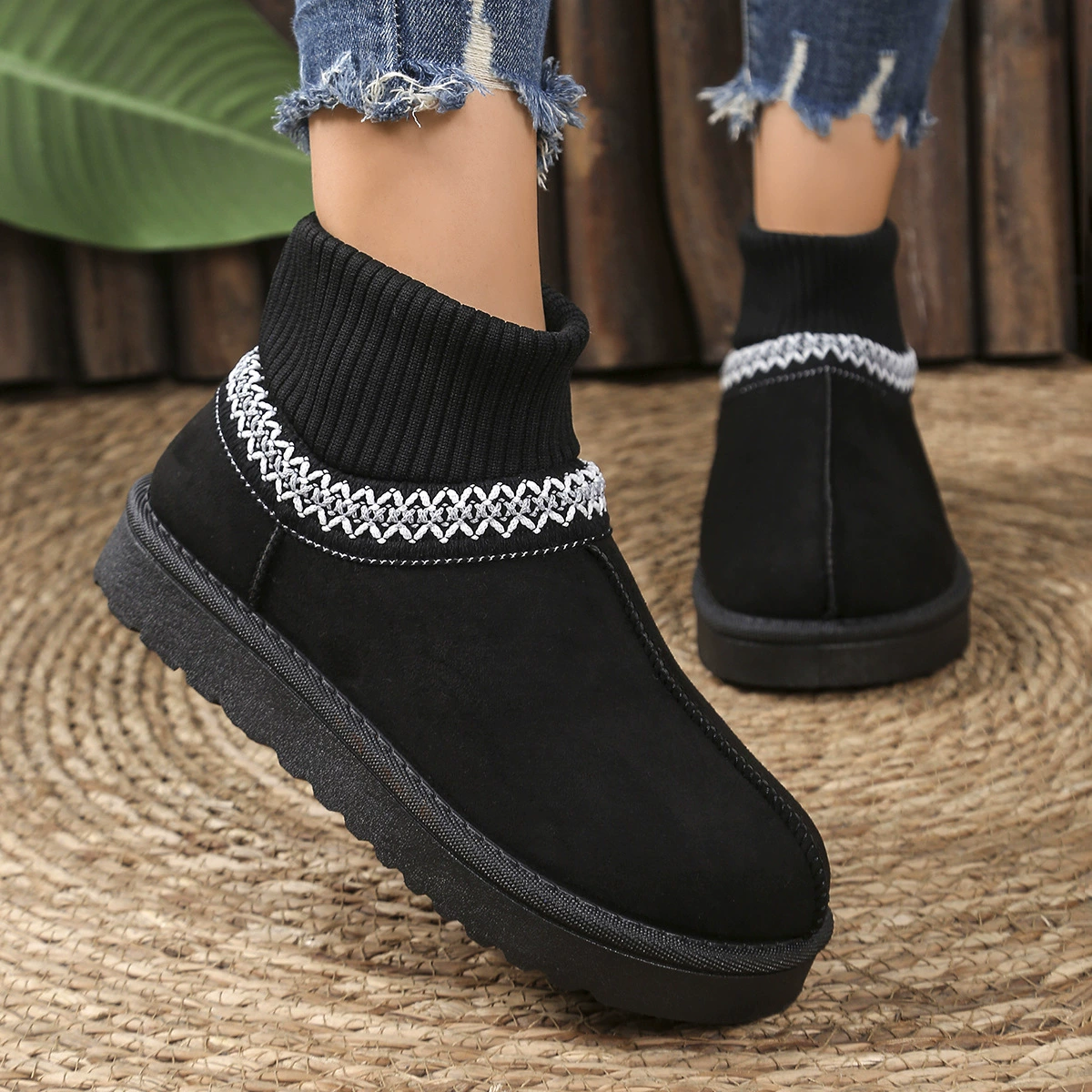 Женские зимние ботинки 2025 года, осенне-зимняя коллекция, круглый носок, теплые, на платформе, плоские, трикотажные, корейский стиль, экспортные, хлопковые.