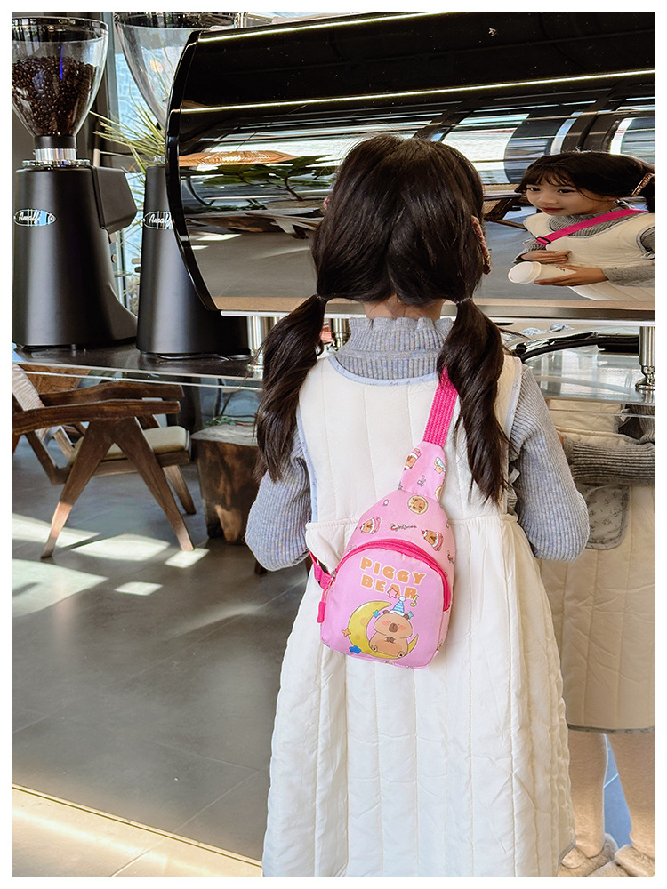 A new printed children's bag featuring cute and stylish Japanese cartoon boys' and girls' chest bags and Capibara baby coin purse undefined