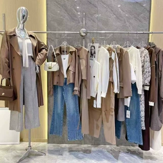 25秋曼秀缤纷知性女性风套装连衣裙风衣外套裤裙十三行尾单批发货