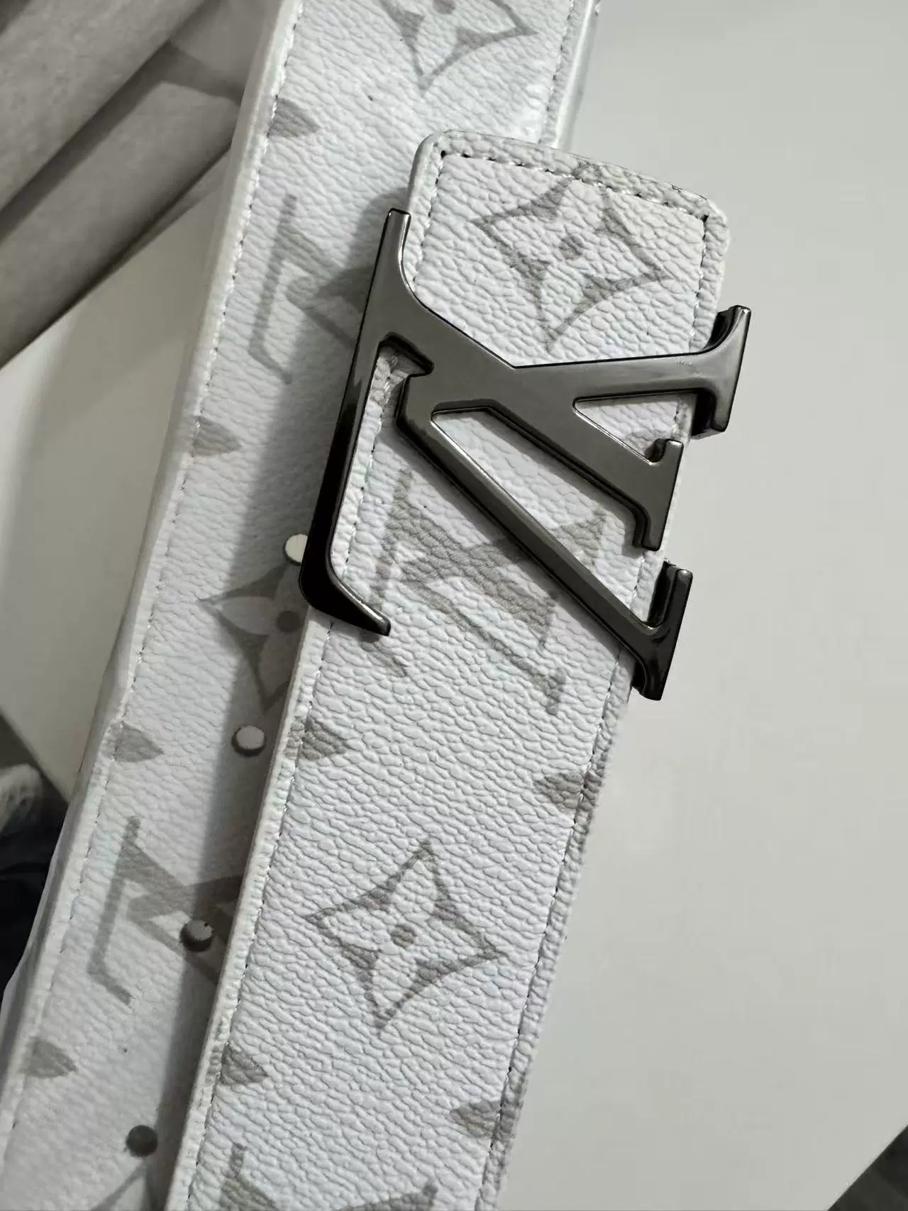 Belt with letters, high-quality style