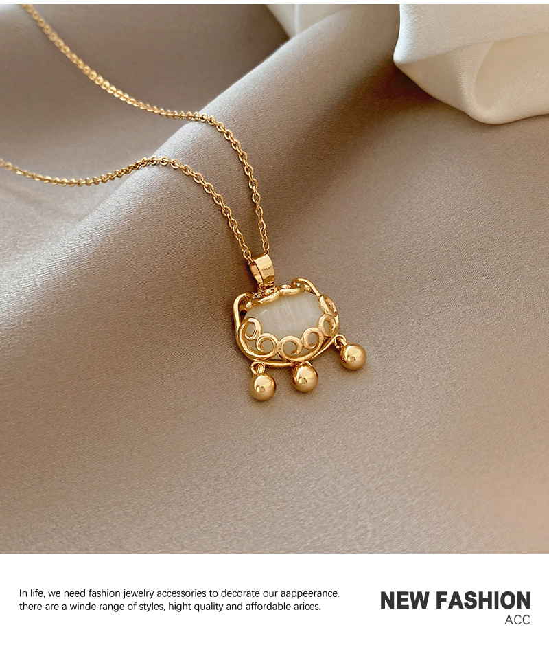 Fashion Personality Titanium Steel Necklace Design Safe Lock Zircon Pendant Temperament Trend Clavicle Chainpicture9