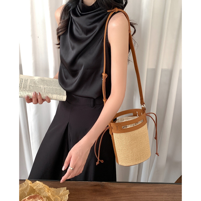 Crowdsourced Design Grass for Women 2024 New Color Contrast Woven Bucket Crossbody Women's Commuting Shoulder Bag_voghion.com