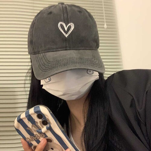 Water-wash distressed girls' large head circumference duckbill cap retro sweet cool spicy girl heart soft top baseball cap makes face look smaller