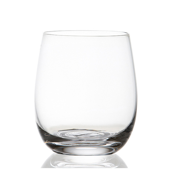 crystal wineglass for whiskey