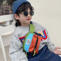 韓国の衝突色の赤ちゃんの胸の包みのミニ子供の斜めのショルダーバッグは軽くてマイナスのナイロンの男の子の女の子を減らして旅行します。