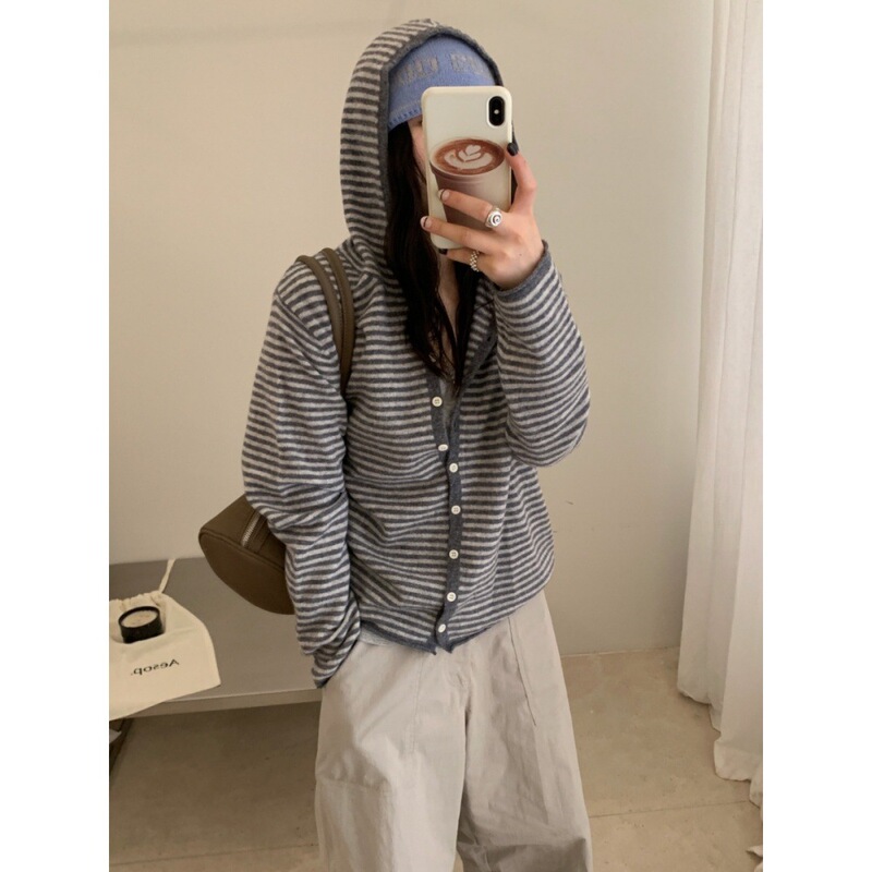 Mu Si 100% wool hooded knitted cardigan for women, autumn and winter, casual loose style, Puyuan sweater top M7417 Mu Si 100% wool hooded knitted cardigan for women, autumn and winter, casual loose style, Puyuan sweater top M7417