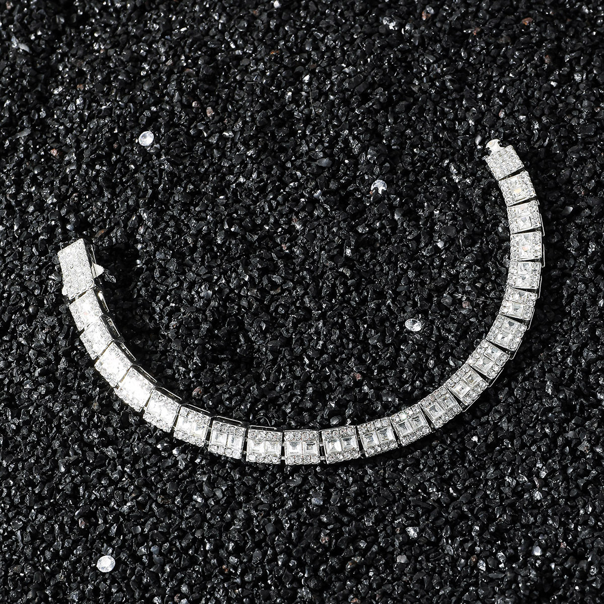 Bracelets Classification Zinc Alloy Chain Material Handmade Chain Chain Type Casual, Party, Street Occasion Alloy Material Glam Hip-Hop Modern Style Geometric Alloy Plating Glass Men's Bracelets Men Hip Hop Bracelets