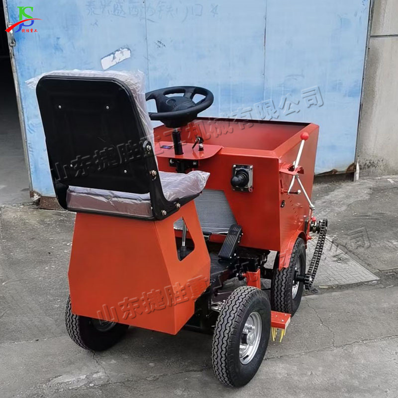 Pequeña máquina de lavado y carda de arena tipo automóvil máquina de llenado de partículas de césped tipo automóvil llenado de arena y peinado de hierba máquina todo en uno