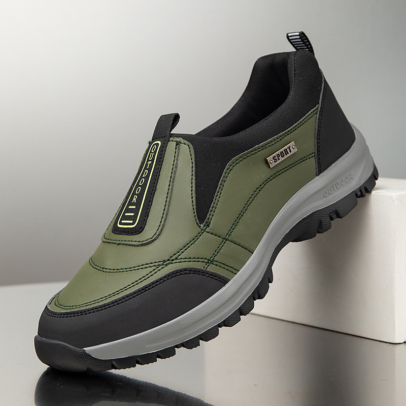 New TRONG CAVALRY men's shoes light plus size outdoor hiking shoes autumn and winter manufacturers 39-50 plus size