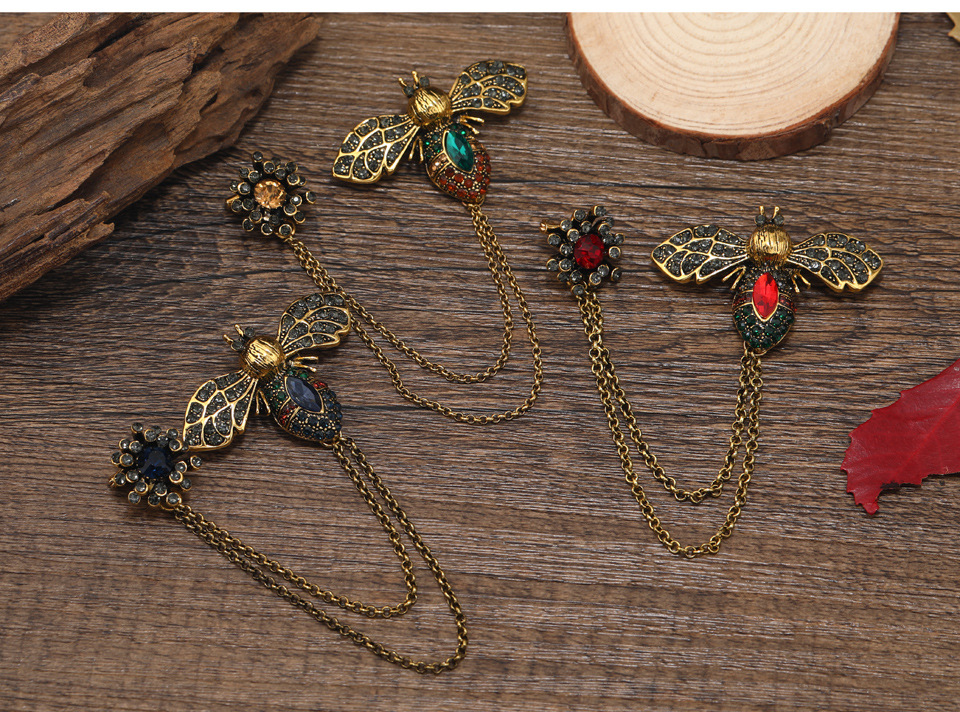 Daily Occasion Alloy Material Animal Pattern Retro Pin Animal Alloy Inlay Rhinestones Unisex Brooches