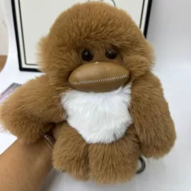 围脖;成人帽;钥匙扣及钥匙扣配件