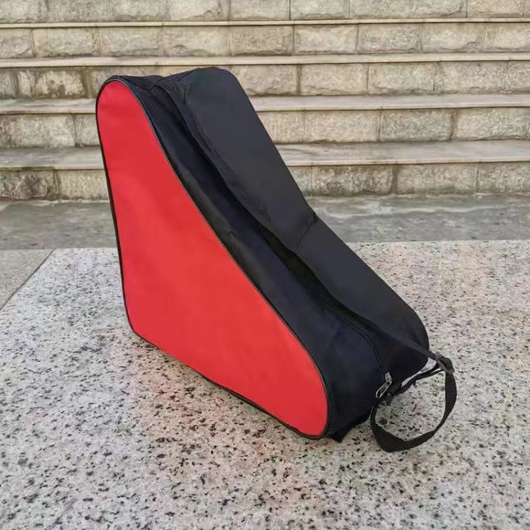 Triangular bag [black and red]