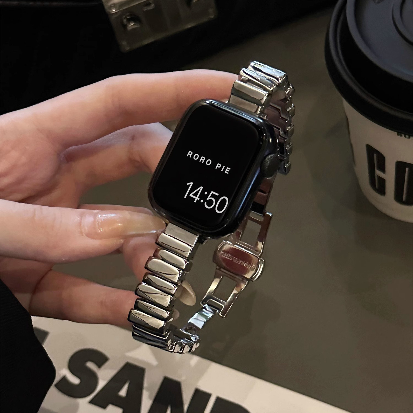 Suitable for Apple Watch Strap S10 New Iwatch9 Asymmetrical Metal Bracelet Applewatch8/7 Female