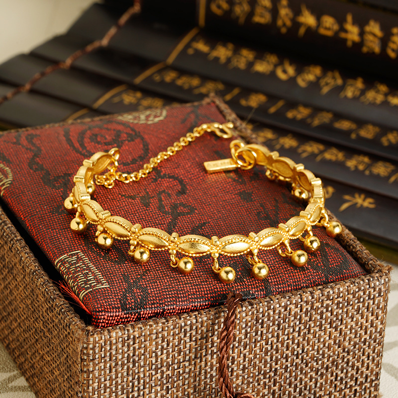 Vietnam oro oro aleación de cobre flores ricas campanas bordas pulsera de mujer fábrica de emisión directa explosión en vivo joyas preciosas