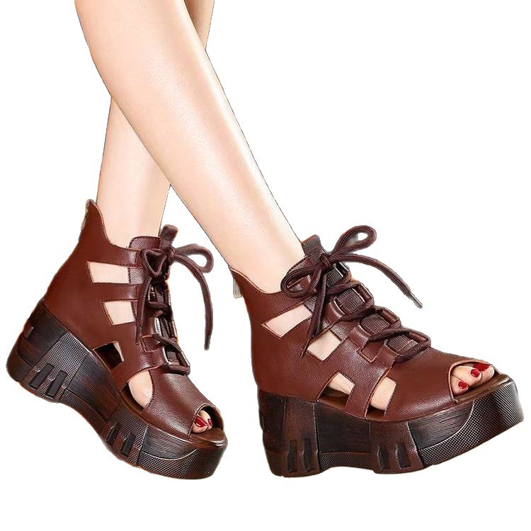 Sandalias de mujer de cuero suave estilo étnico con cordones y boca de pez, con tacón de cuña y suela gruesa, sandalias para mamá, sandalias romanas de verano 2025.