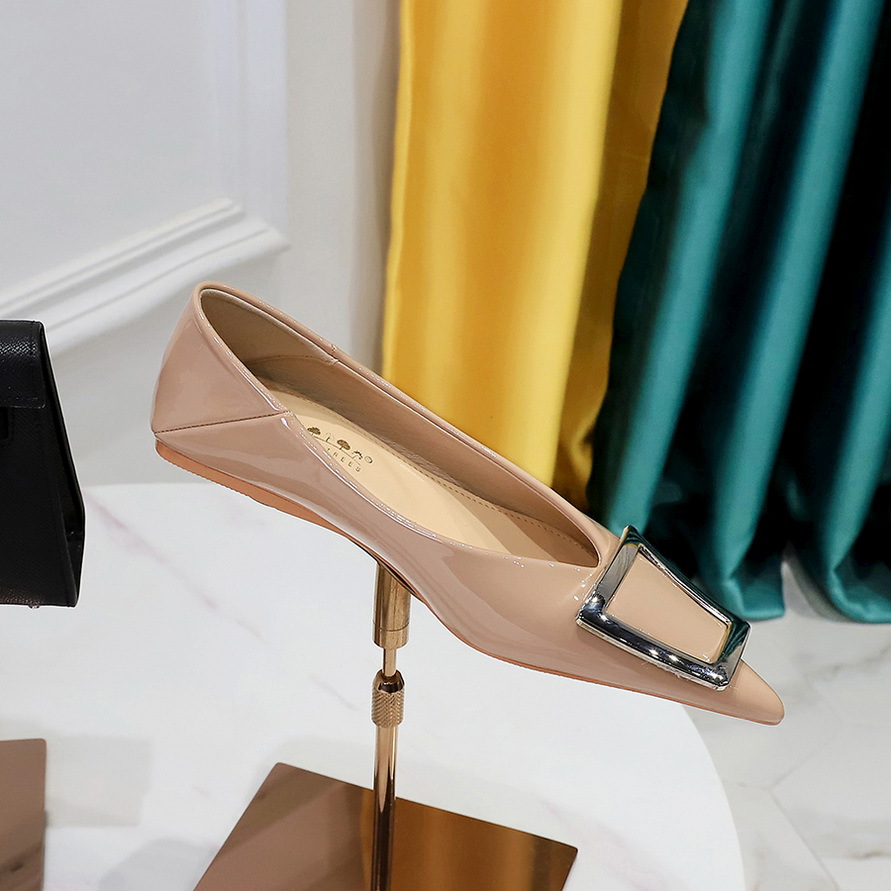 2873-K16 European and American Versatile Simple Commuter Women's Shoes Flat Shoes Lacquer Leather Shallow Mouth Pointed Metal Buckle Flat Heels