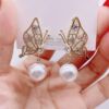 Crystal, fashionable demi-season earrings, 2024 years, cat's eye, internet celebrity, bright catchy style