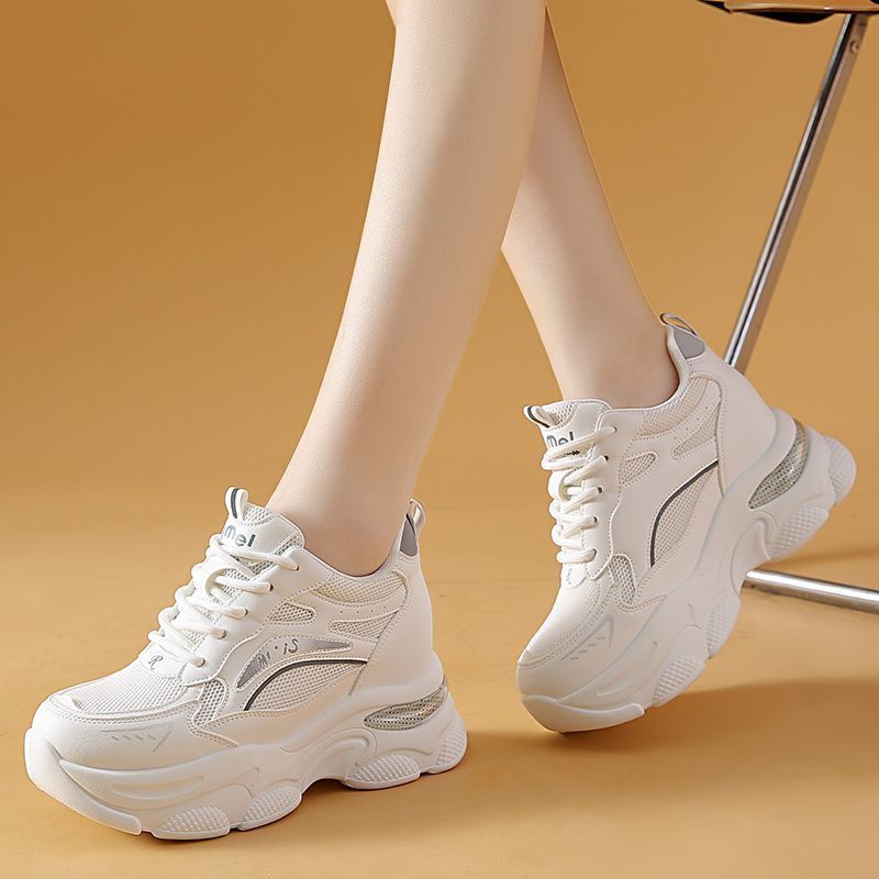 Inner realce zapatos de papá, zapatos deportivos casuales ligeros pequeños, zapatos de mujer de plataforma de todo fósforo de verano, zapatos blancos de red huecos