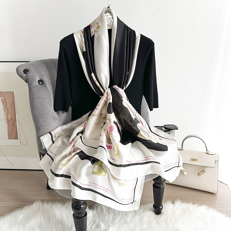 Pañuelo de seda estampado de alta calidad para mujer, estilo fino de primavera y verano, bufanda de todo fósforo, nuevo chal de protección solar de seda de imitación de satén de seda